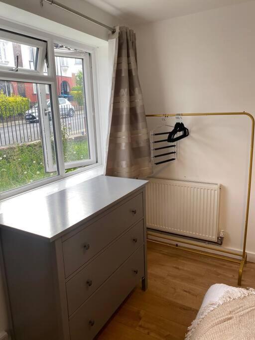 Luxury 2 Bedroom Apartment, Parking, Few Minutes Walk From Wembley Stadium London Exterior foto