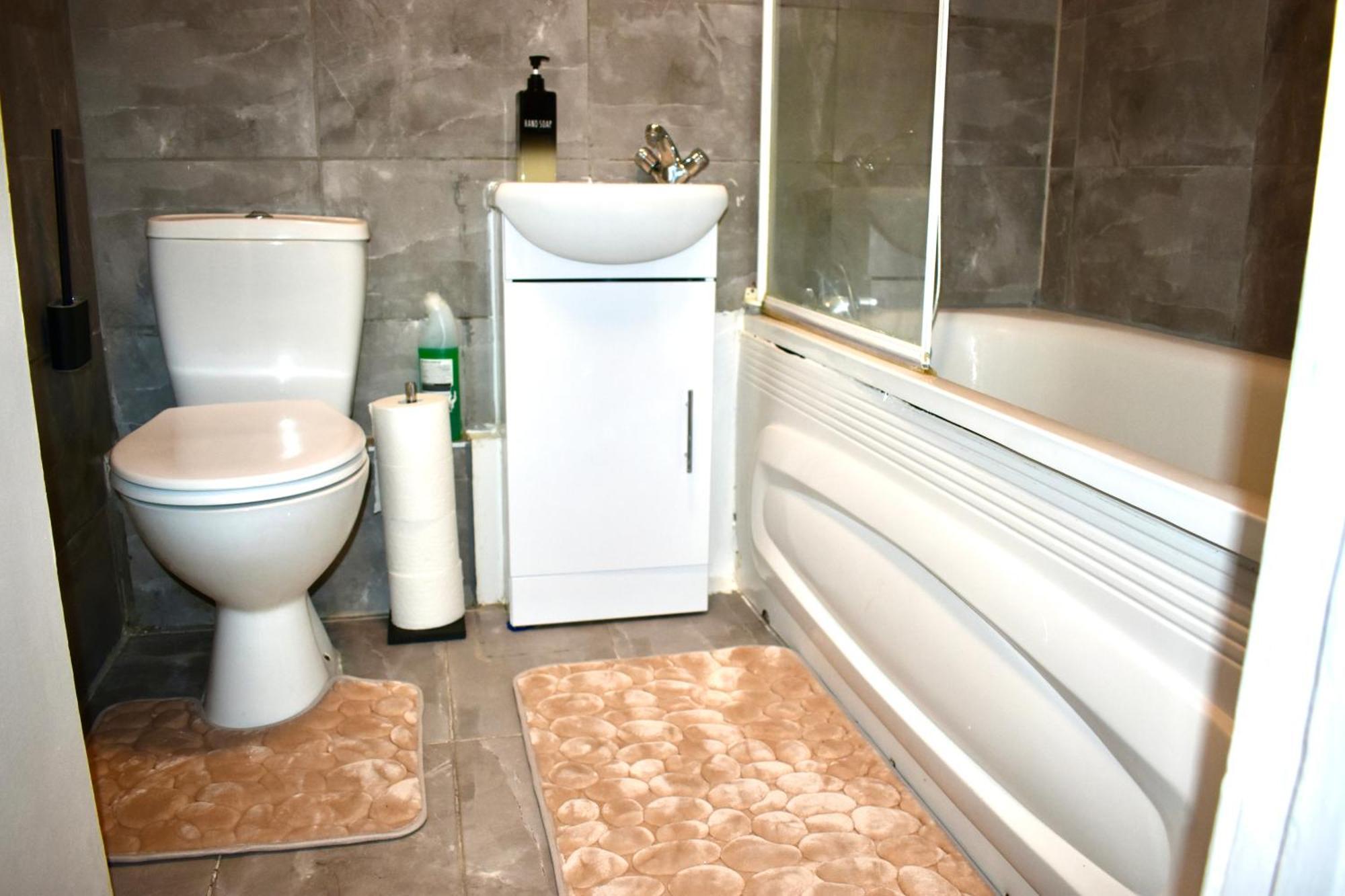 Luxury 2 Bedroom Apartment, Parking, Few Minutes Walk From Wembley Stadium London Exterior foto